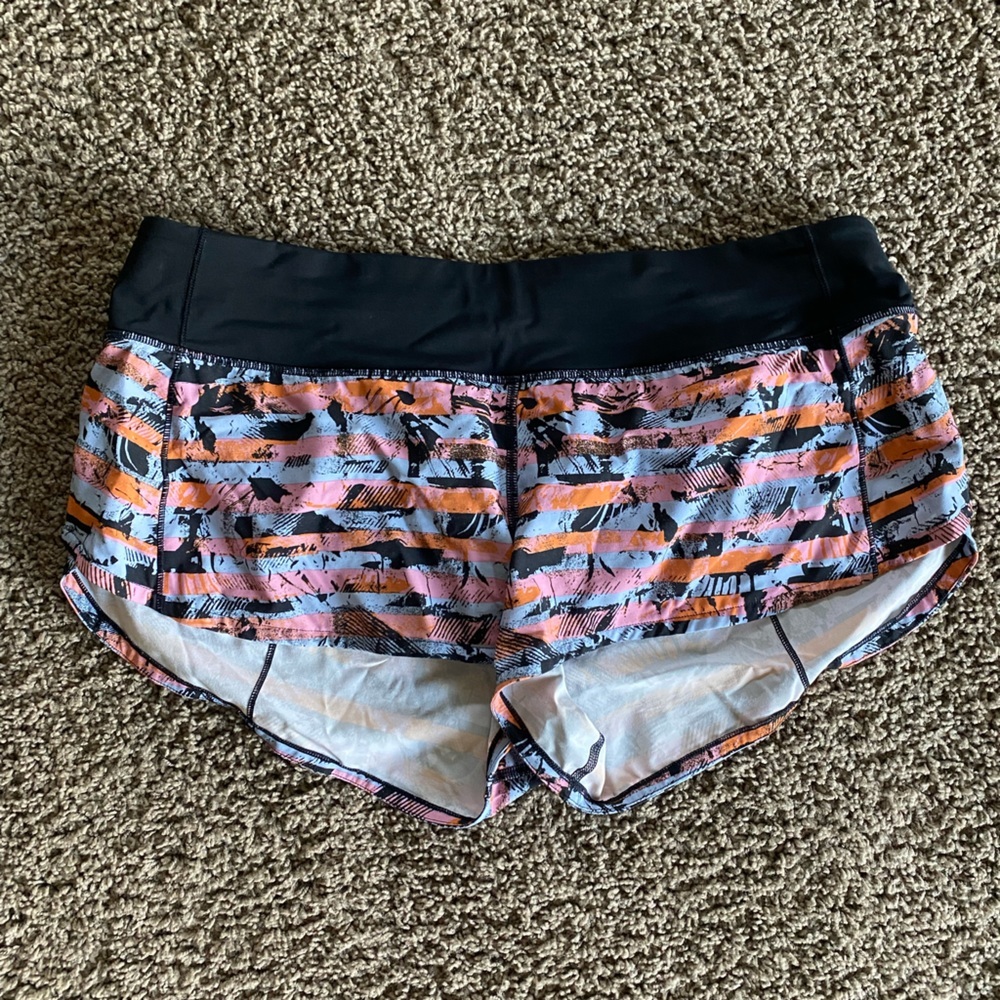 Lululemon (10) 2” speed shorts